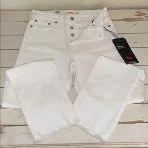 Levi’s Wedgie Straight Jeans